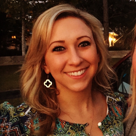 Meet your Posher, Christy - Picture 1 of 1